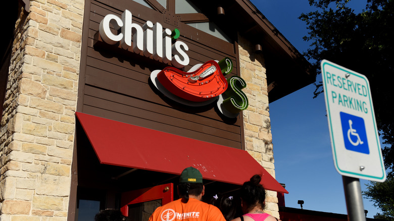 Chili's store front