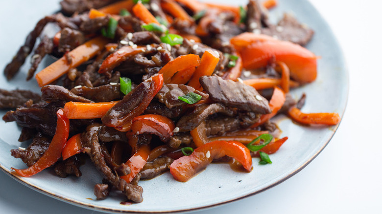 stir-fried beef with peppers