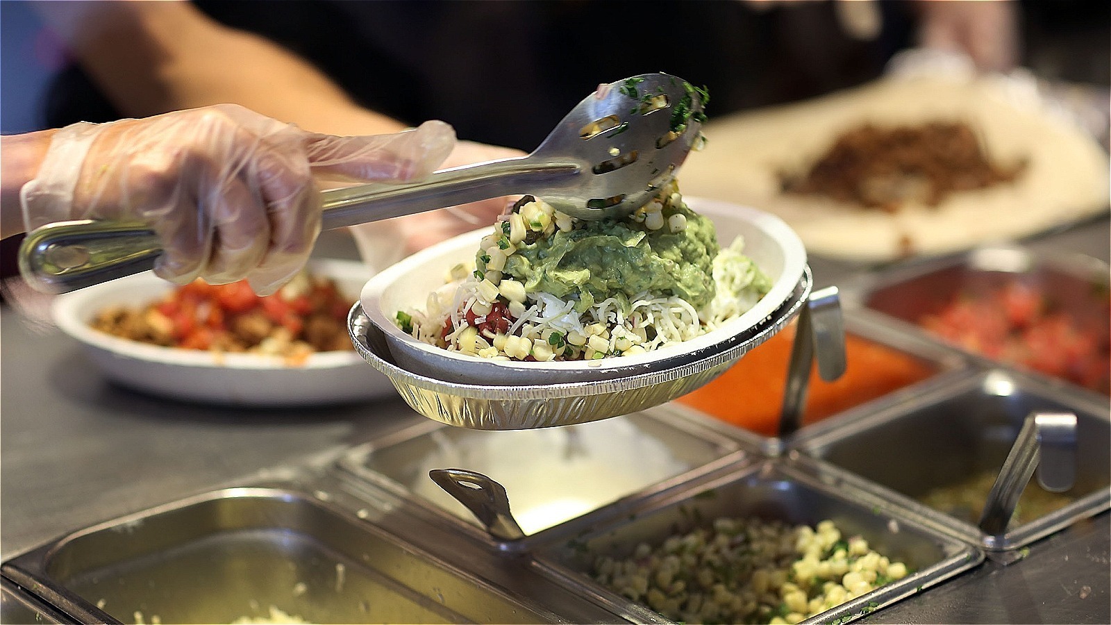 chipotle-workers-are-the-next-group-to-join-the-labor-movement