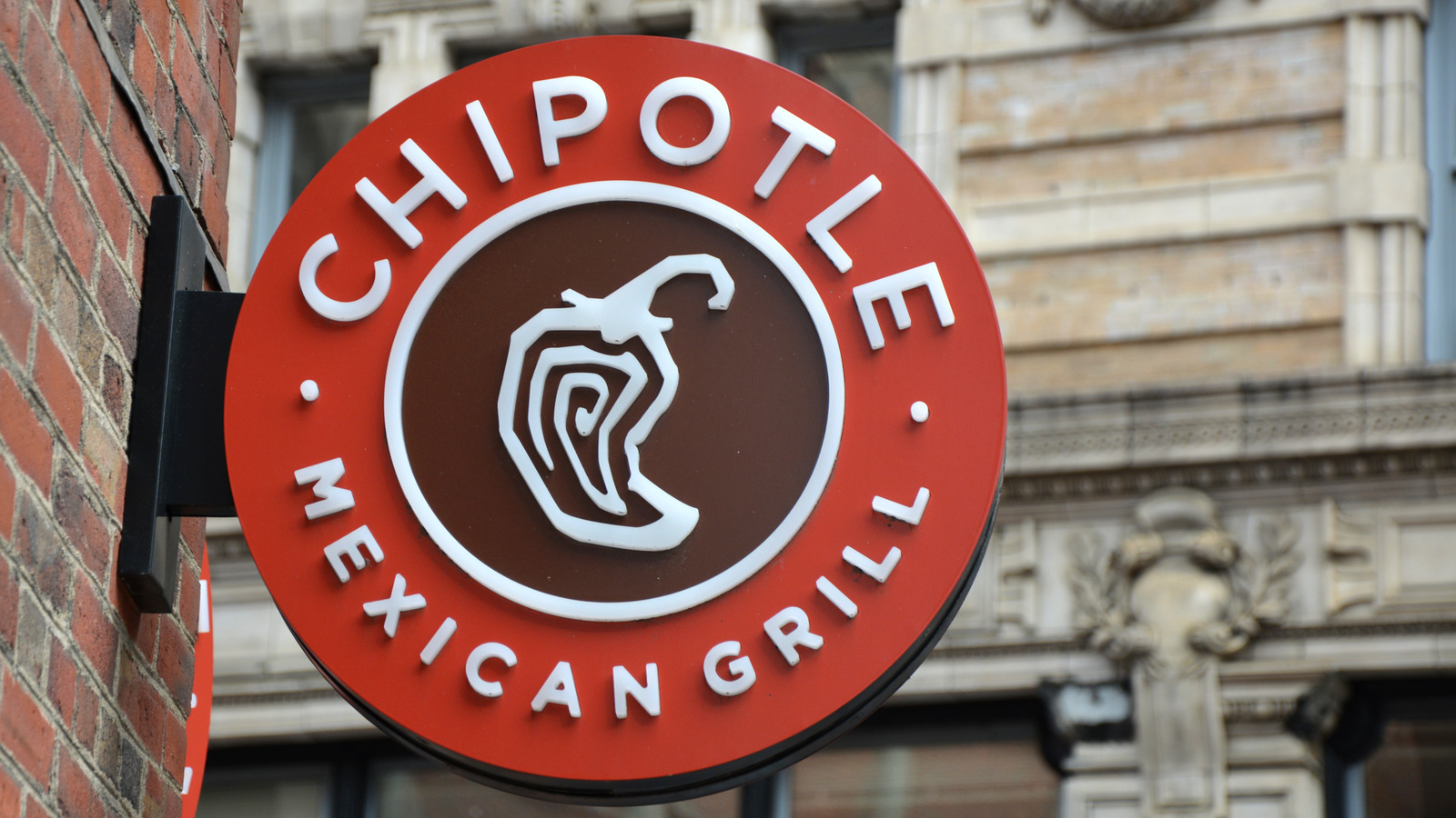 chipotle-employees-reveal-the-most-annoying-things-customers-do