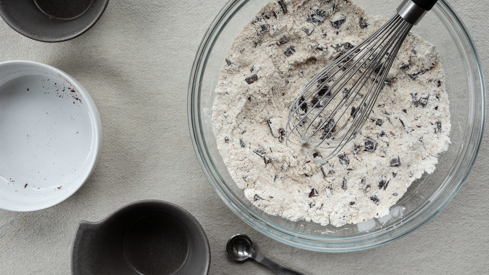 chocolate chip cookie dry ingredients