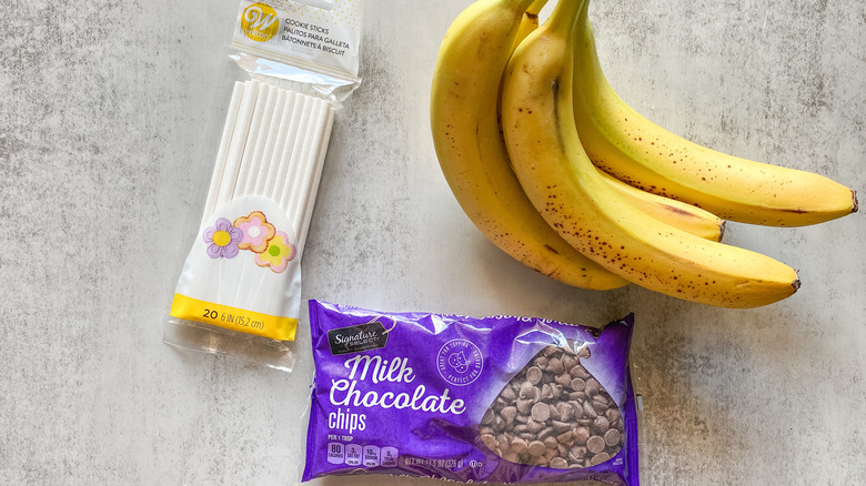 ingredients for chocolate covered bananas