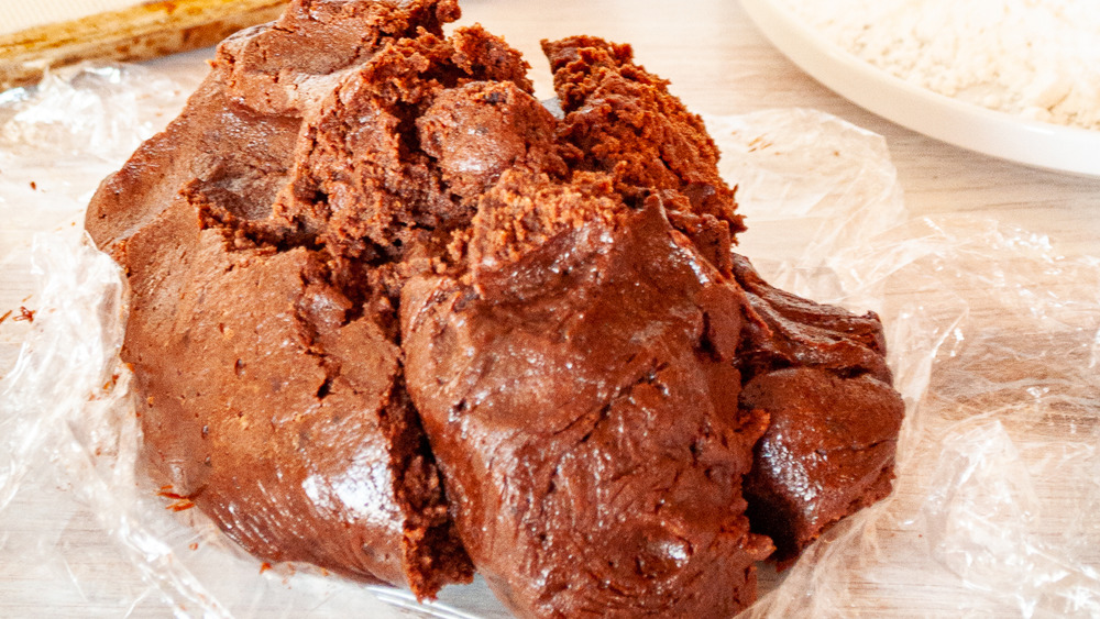 chocolate crinkle cookie dough