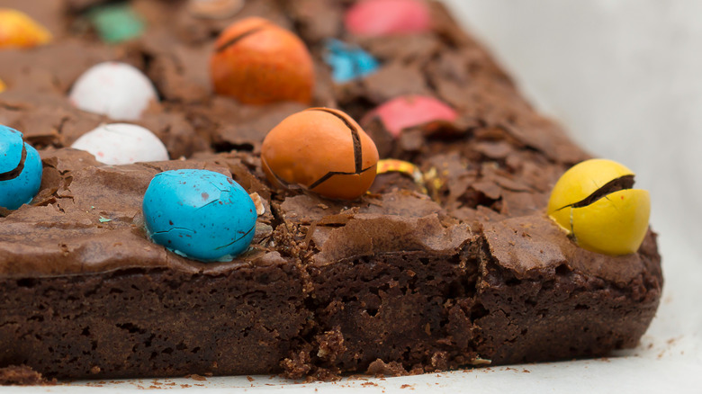 chocolate brownie with mini eggs