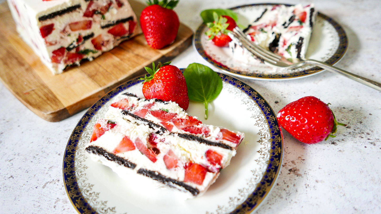 Strawberry Cream Cheese Icebox Cake - The Seasoned Mom
