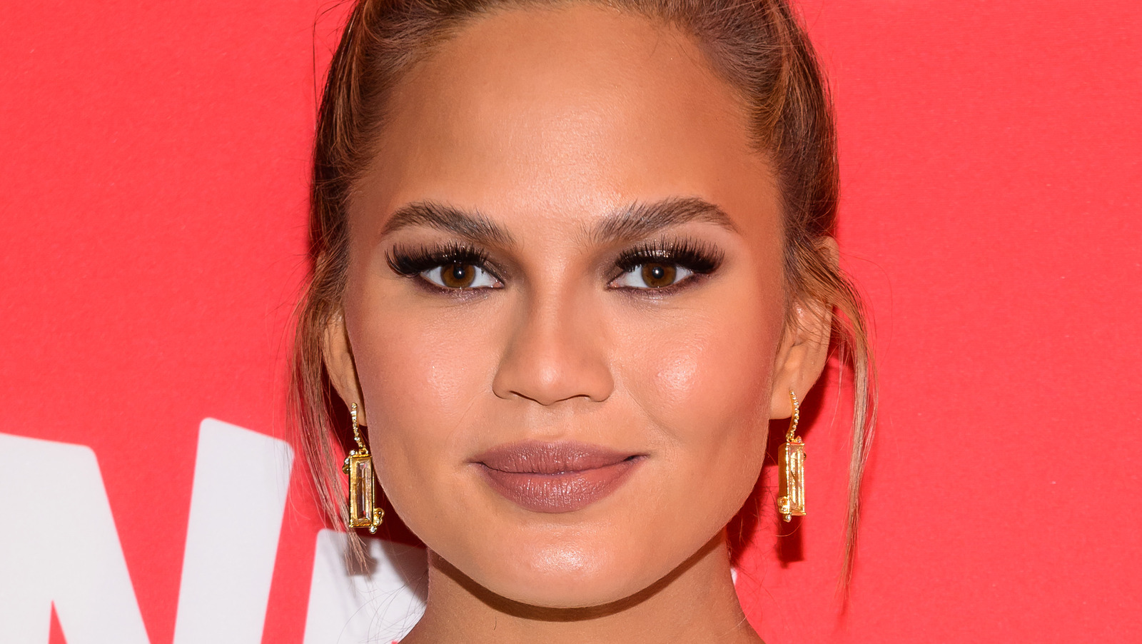 Chrissy Teigen Is Set To Open A Pop Up Bakery To Satisfy All Your Cravings