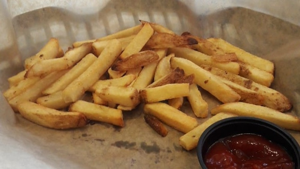 Chuck E. Cheese's French fries