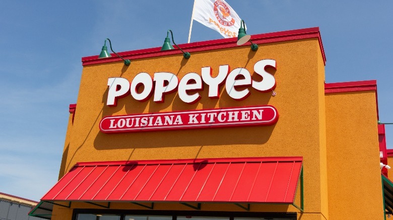 Popeyes exterior with sign