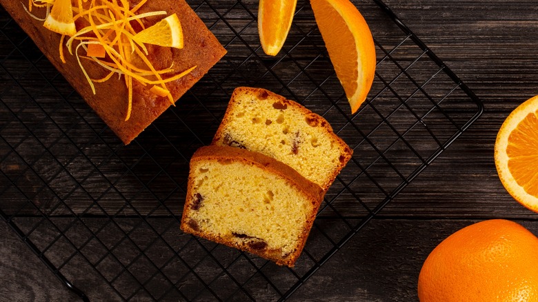 Banana bread slices with oranges