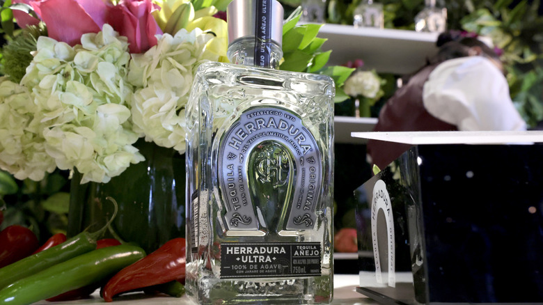 Herradura ultra bottle