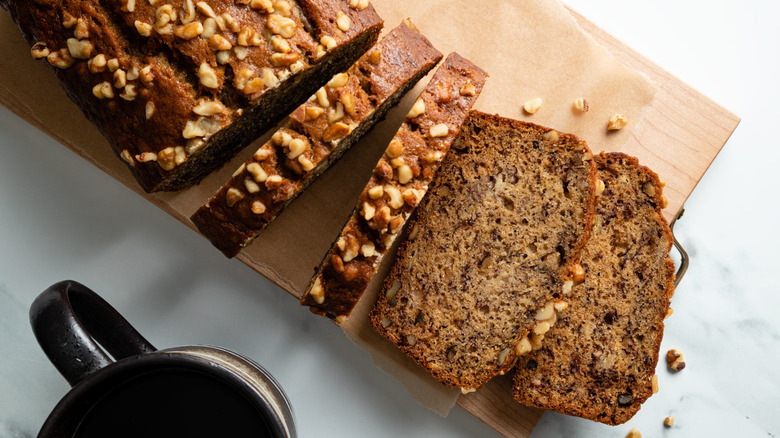 banana nut bread sliced