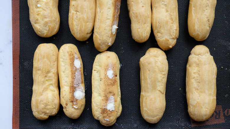 filling in eclairs 