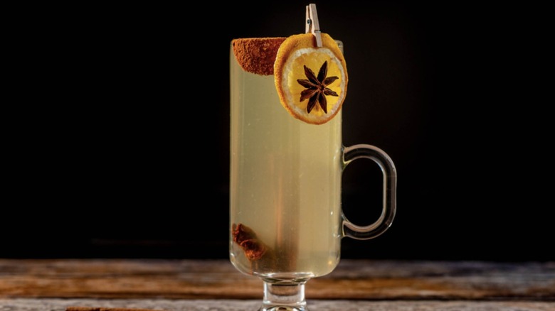 https://www.mashed.com/img/gallery/classic-hot-toddy-recipe/intro-1655132196.jpg