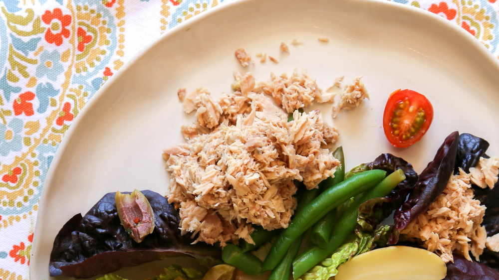 tuna on plate with vegetables