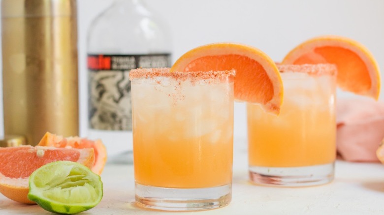 paloma cocktails with grapefruit garnish