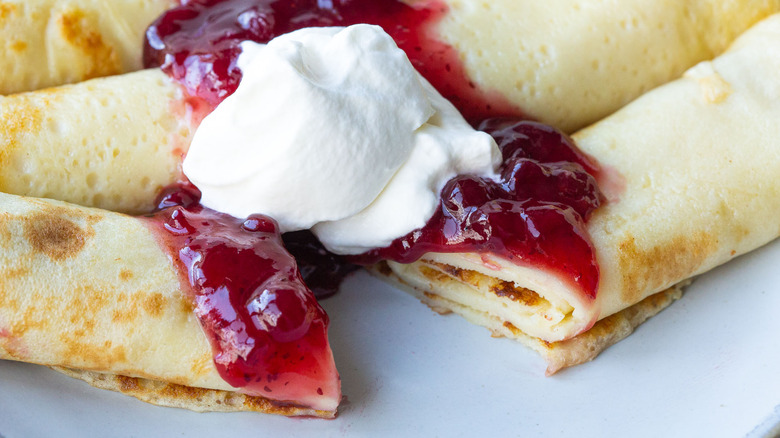 swedish pancakes with toppings