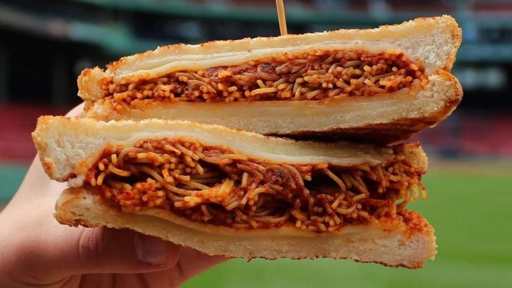 Spaghetti sandwich