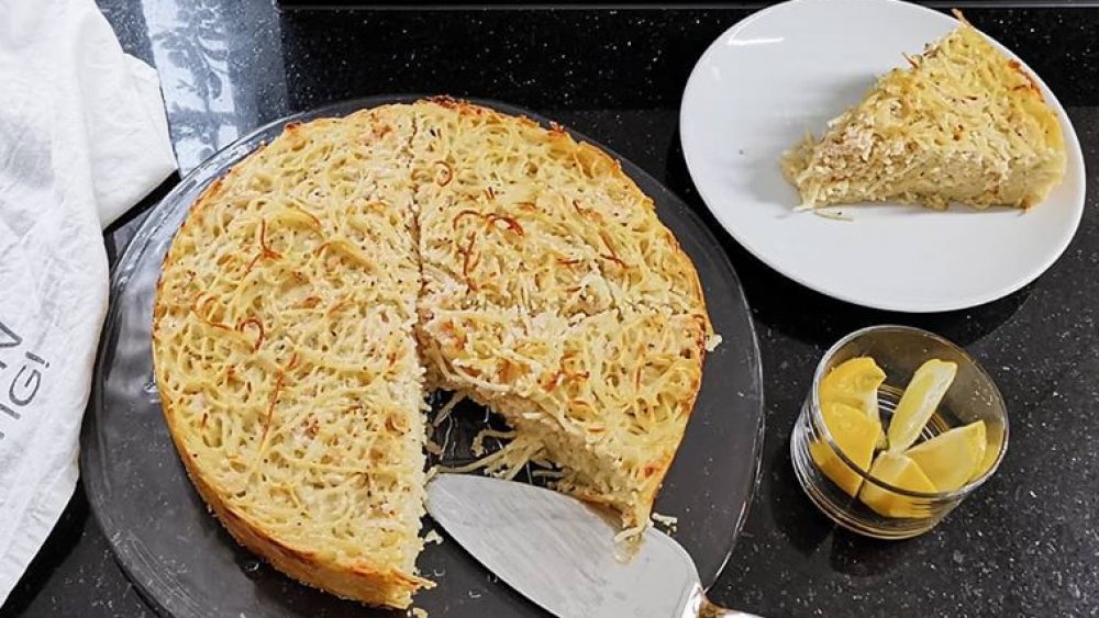 Pan fried spaghetti cake