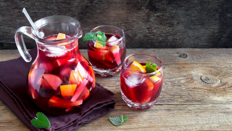 Simple sangrias