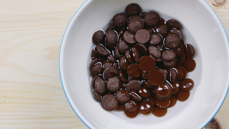 Coconut oil and chocolate chips