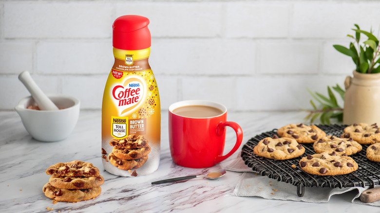 coffee mate toll house creamer with plate of cookies