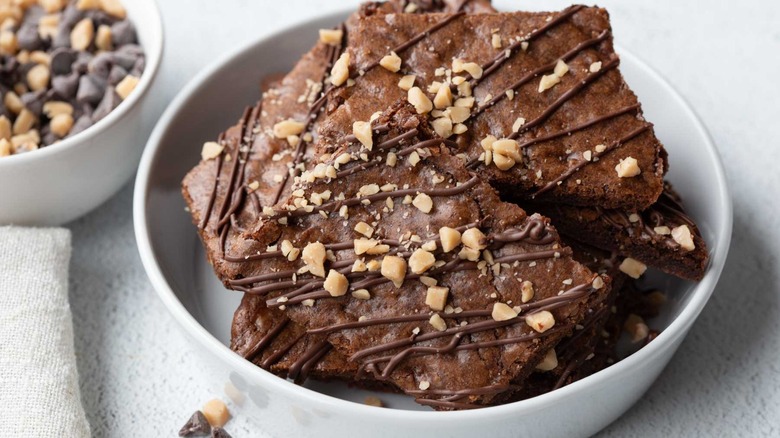 brownie brittle with toffee pieces