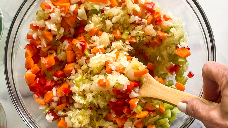 making sauerkraut salad