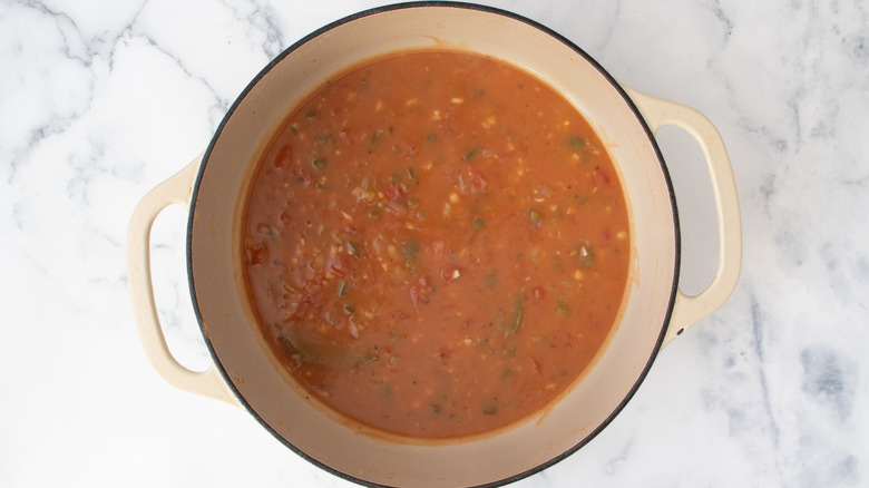 Etouffee in pot