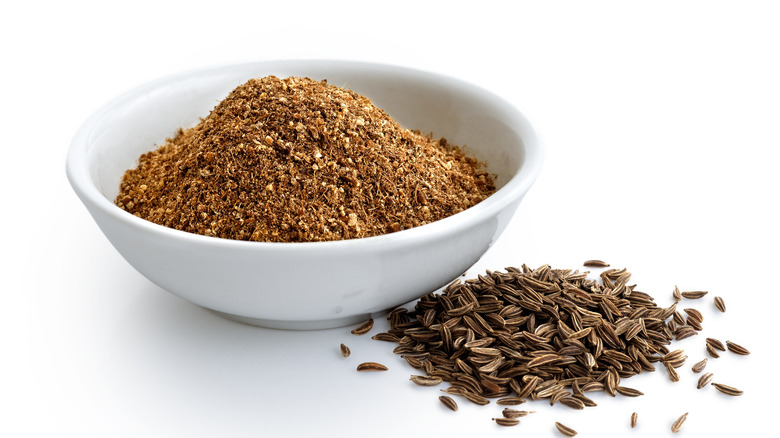 cumin powder and cumin seeds