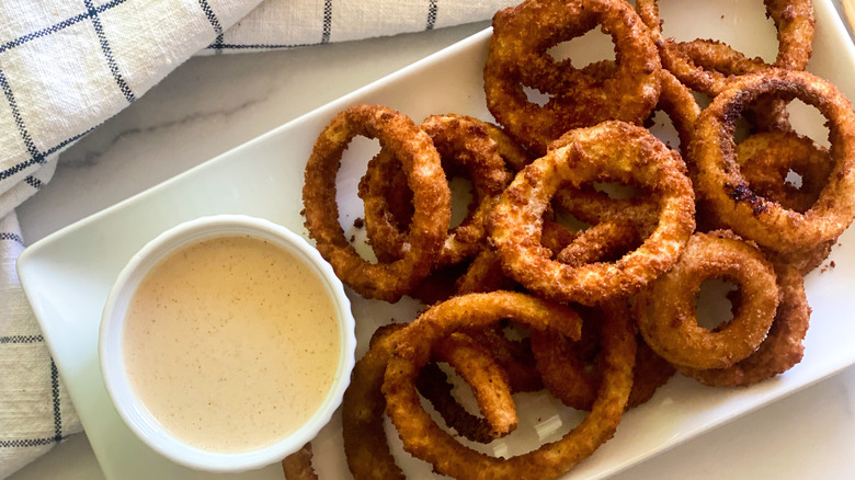 onion rings sauce and towel
