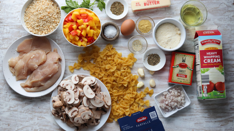 ingredients for Louisiana chicken pasta