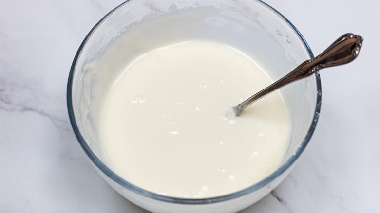 icing in a bowl 