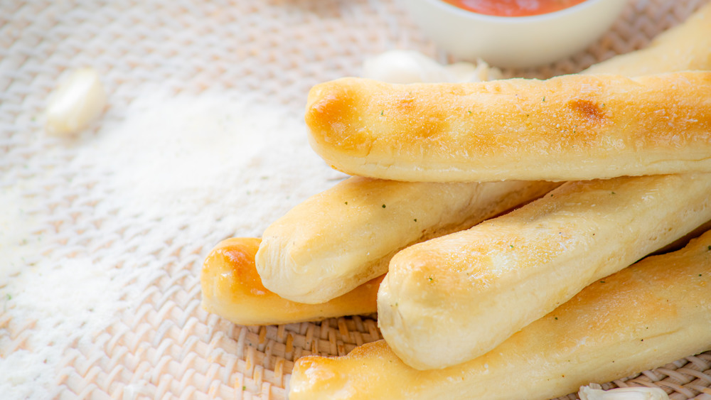 Copycat Olive Garden breadsticks