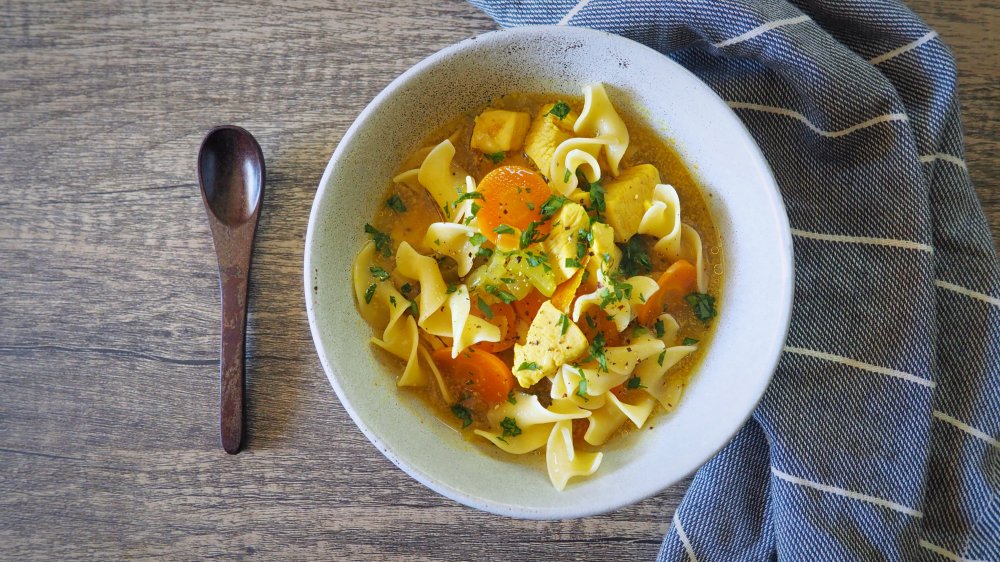 how to make copycat Panera chicken noodle soup
