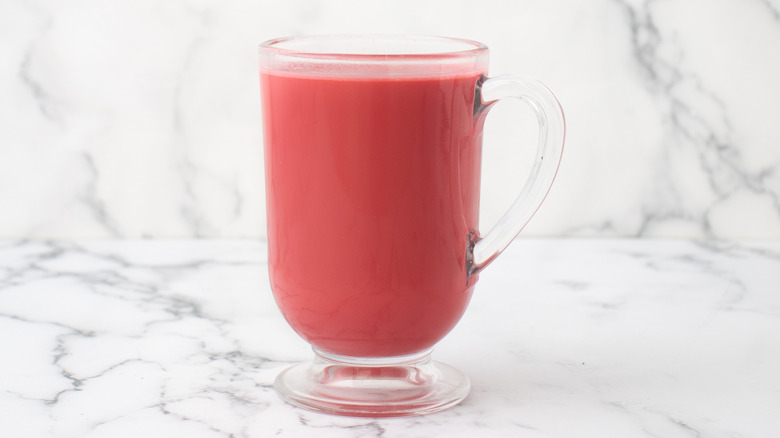 red velvet latte in glass