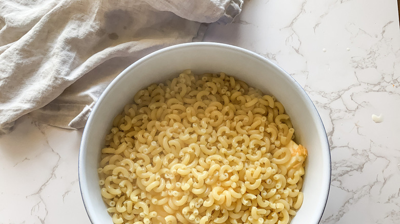 Elbow macaroni in pot