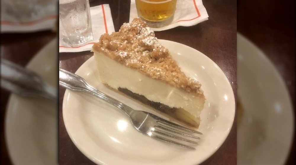 Junior's apple crumb cheesecake