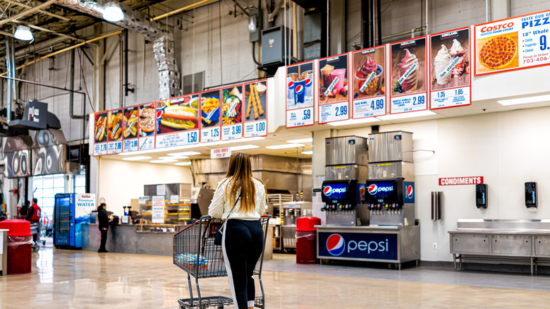 Near-empty food court