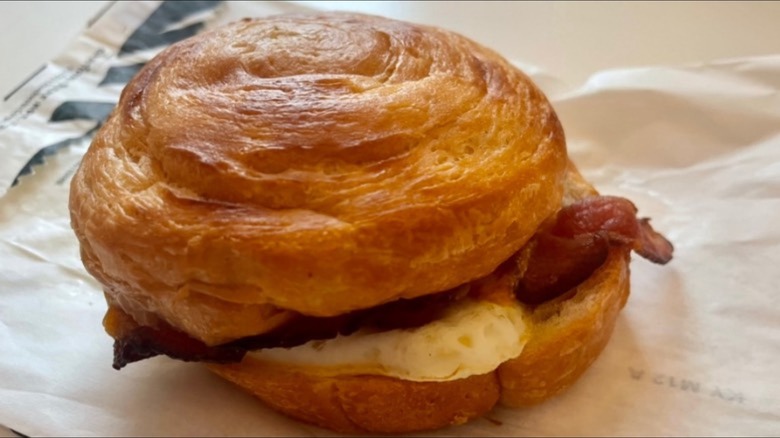 breakfast sandwich