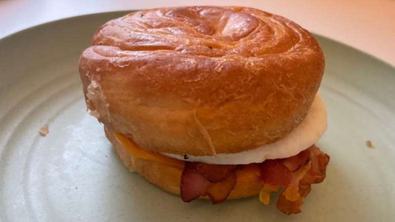 breakfast sandwich