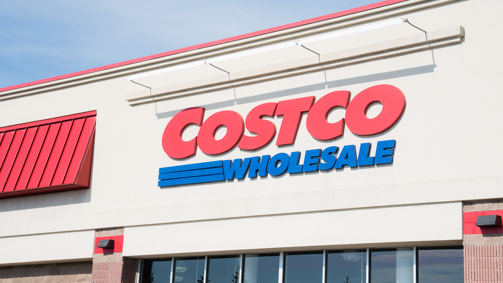 Wisdom of Investing in Retail: Charlie Munger's Costco Strategy