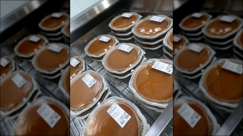 Costco pumpkin pies in store