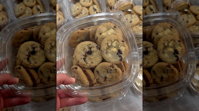 Costco white chocolate cranberry cookies