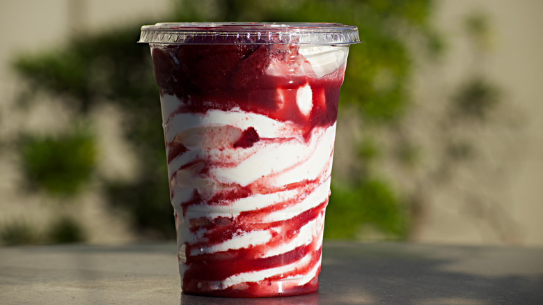 Costco strawberry sundae with lid