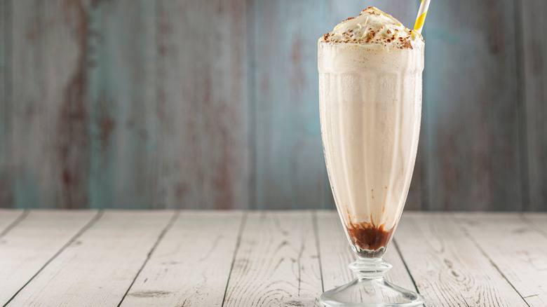 vanilla milkshake with chocolate