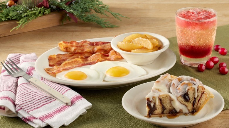 Cracker Barrel's Thanksgiving Menu Is Officially Back