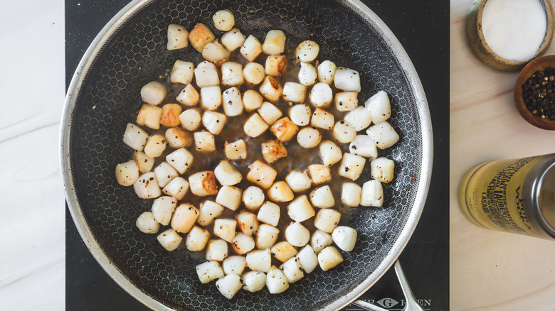 scallops in a pan