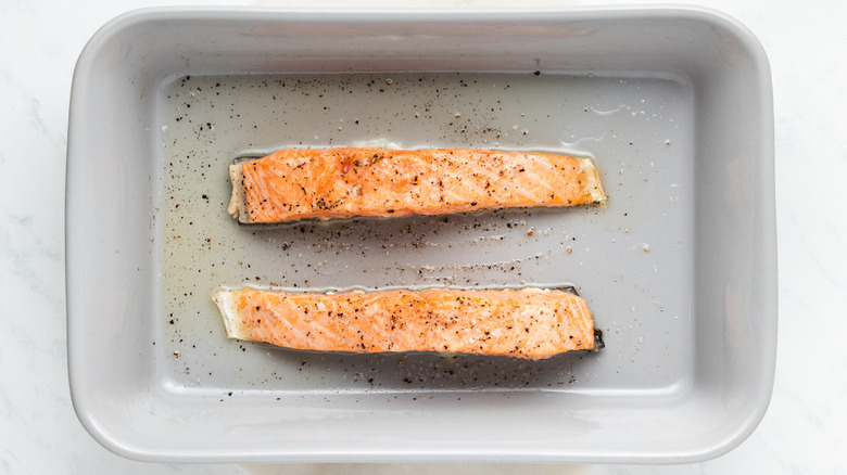 salmon fillets in baking dish