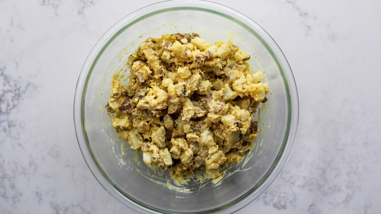 potato salad in bowl