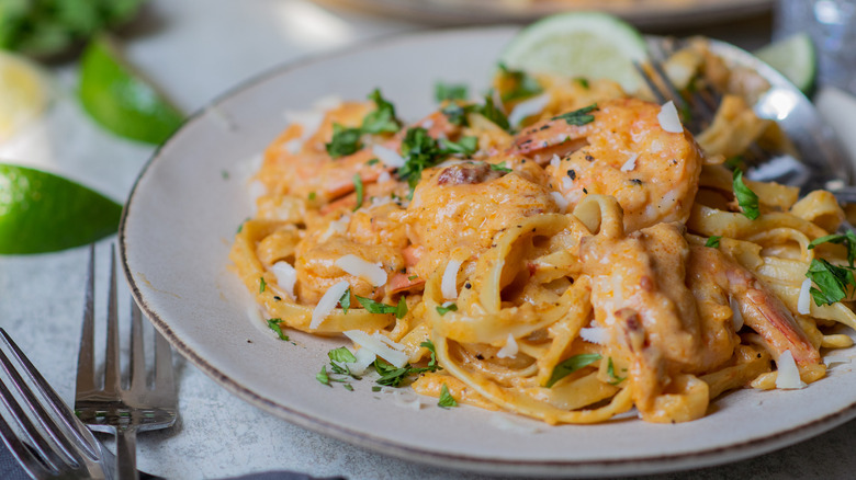 shrimp diablo plate with garnish